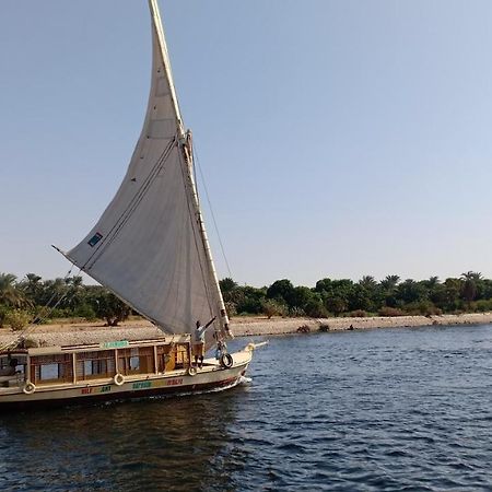 Jj Jamaica Felucca Hotel Асуан Екстериор снимка