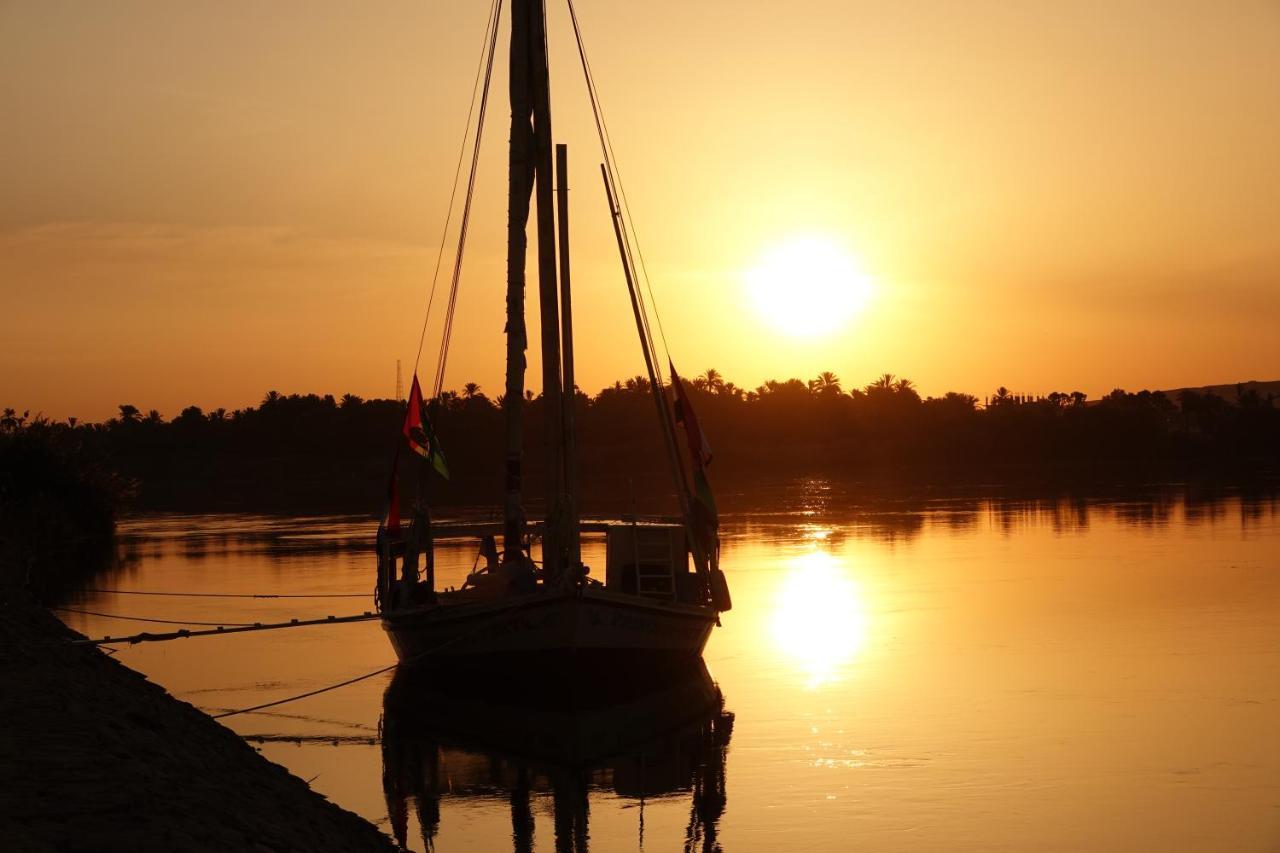 Jj Jamaica Felucca Hotel Асуан Екстериор снимка