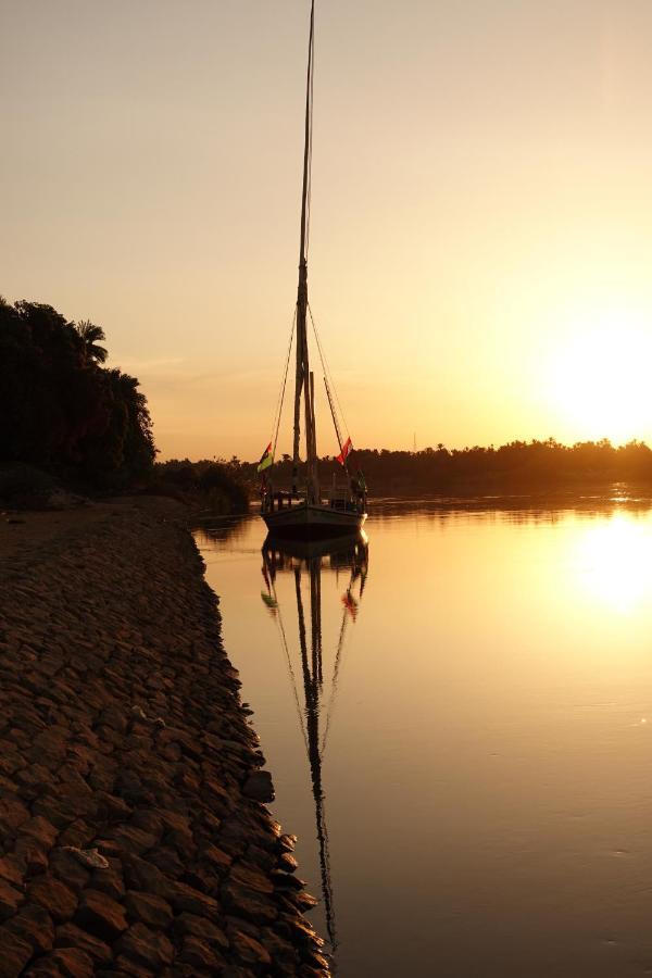 Jj Jamaica Felucca Hotel Асуан Екстериор снимка